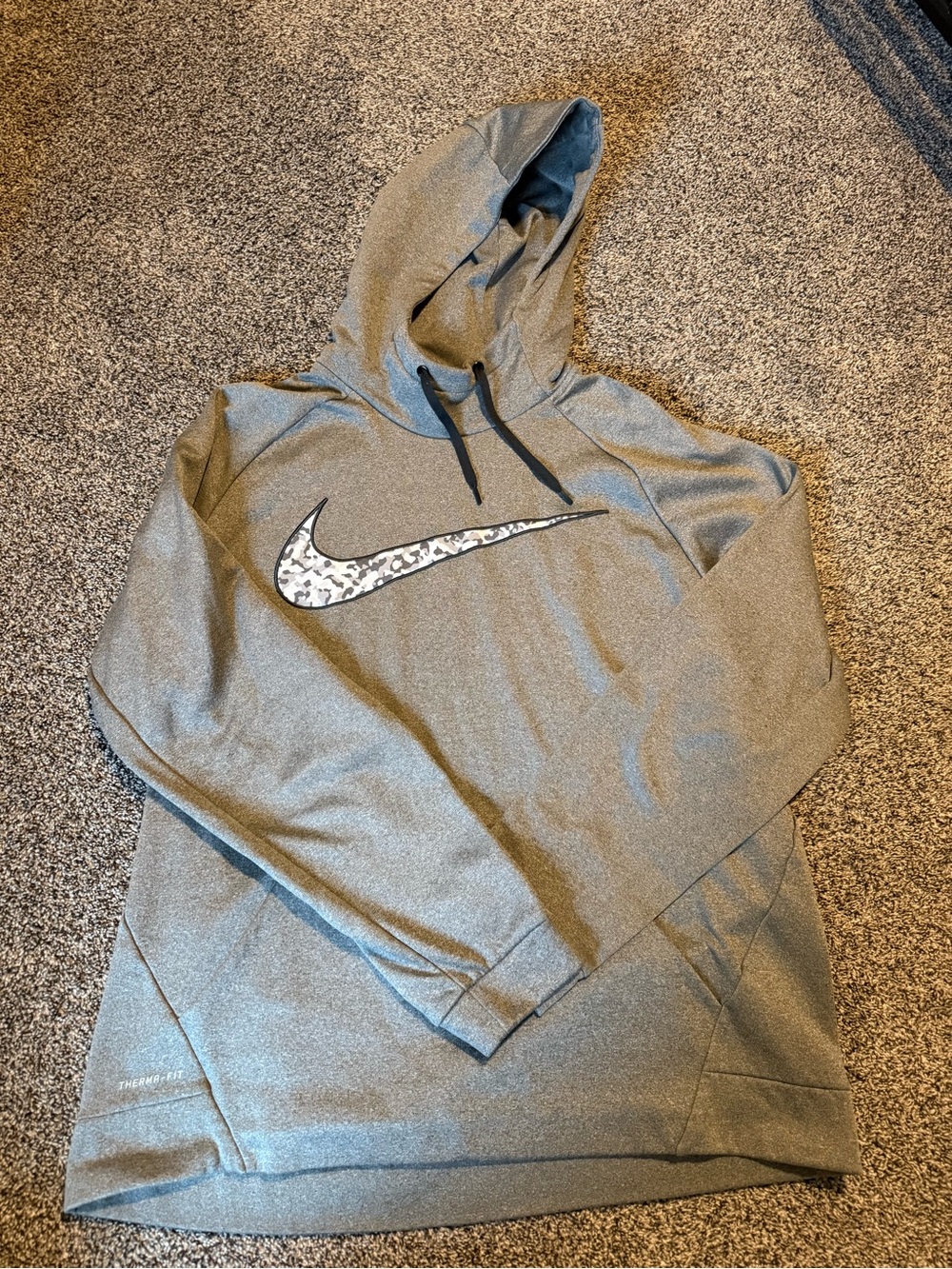 Nike Men's Heather Gray Hoodie with Camo Swoosh